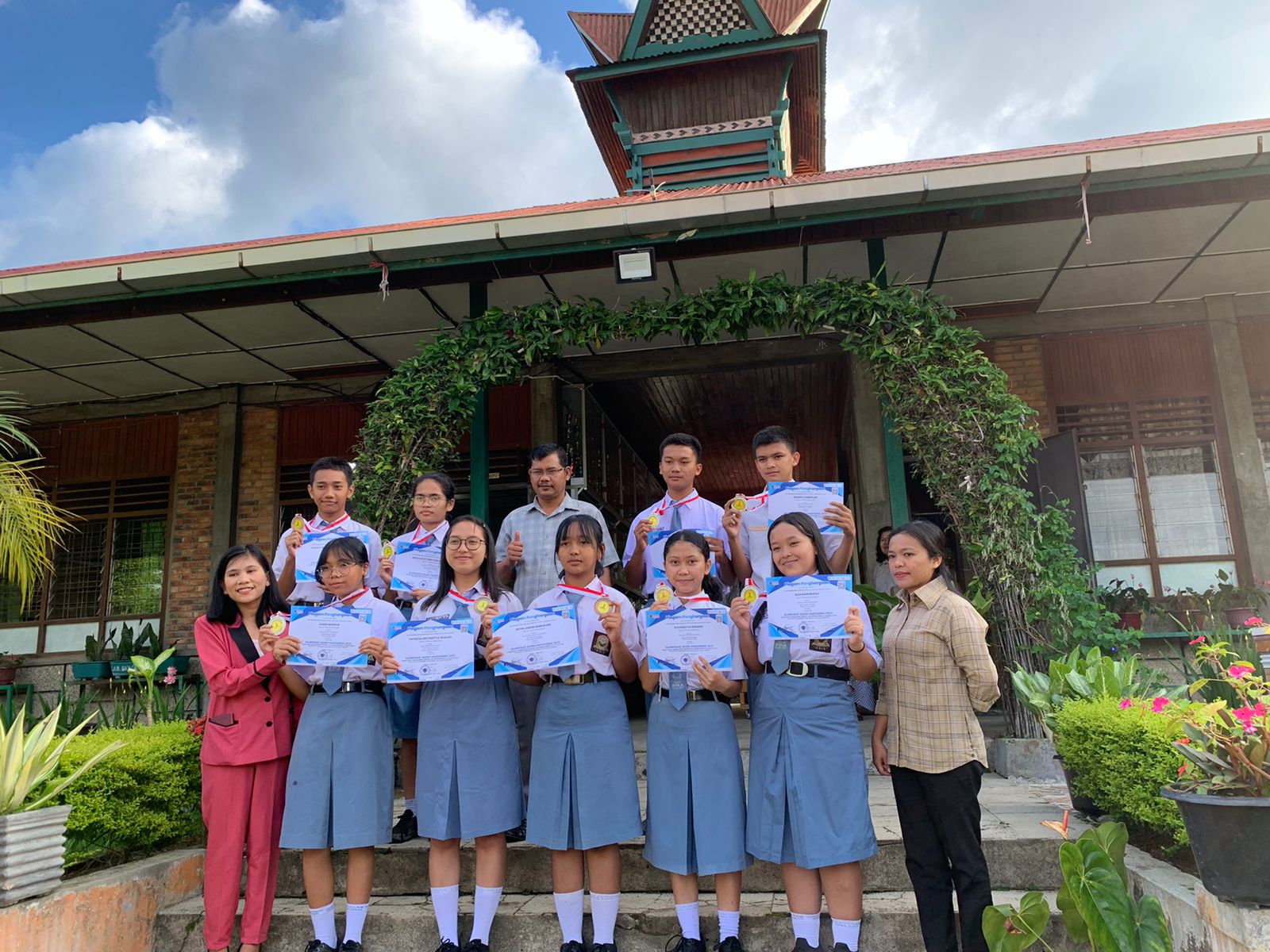 SMA St Petrus Sidikalang membawa pulang 9 Medali di Ajang Olimpiade Sains Hardiknas Provinsi Sumatera Utara